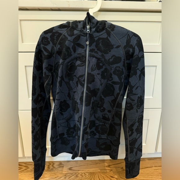 lululemon athletica Jackets & Blazers - Lululemon jacket